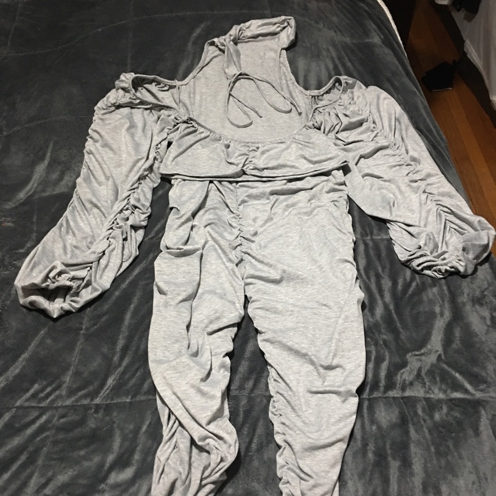 I have size medium and exlarge available - Picture 2 of 9